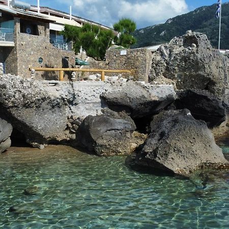 Black Rocks Family, Luxury Seafront Beach Maisonette Agios Gordios (Corfu) Exterior foto