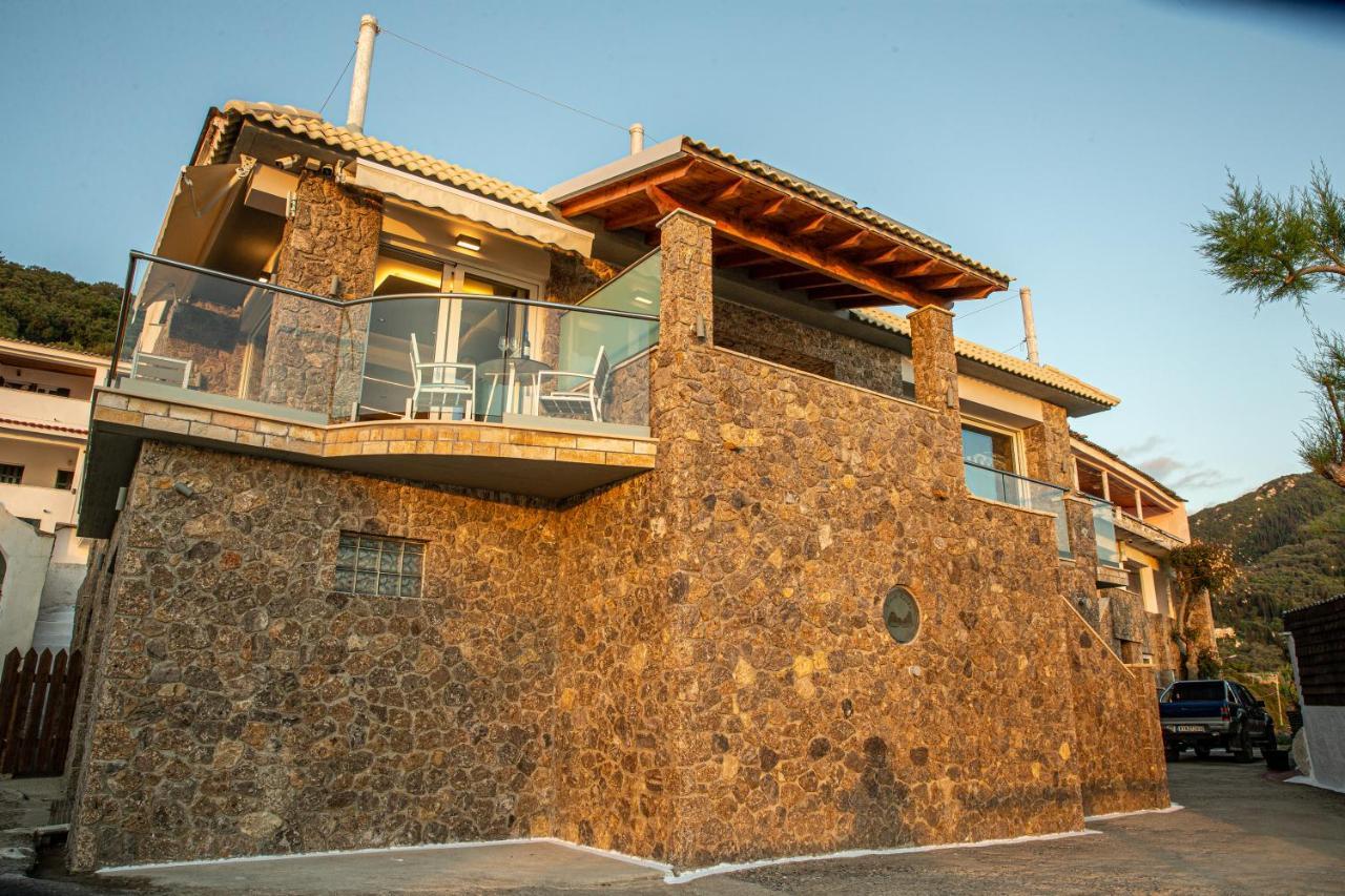 Black Rocks Family, Luxury Seafront Beach Maisonette Agios Gordios (Corfu) Exterior foto
