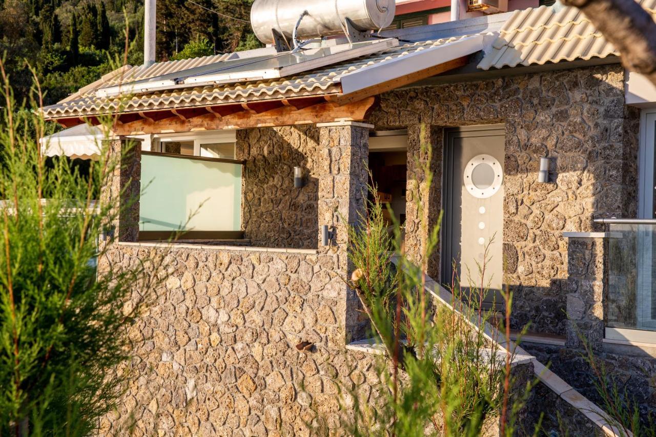 Black Rocks Family, Luxury Seafront Beach Maisonette Agios Gordios (Corfu) Exterior foto